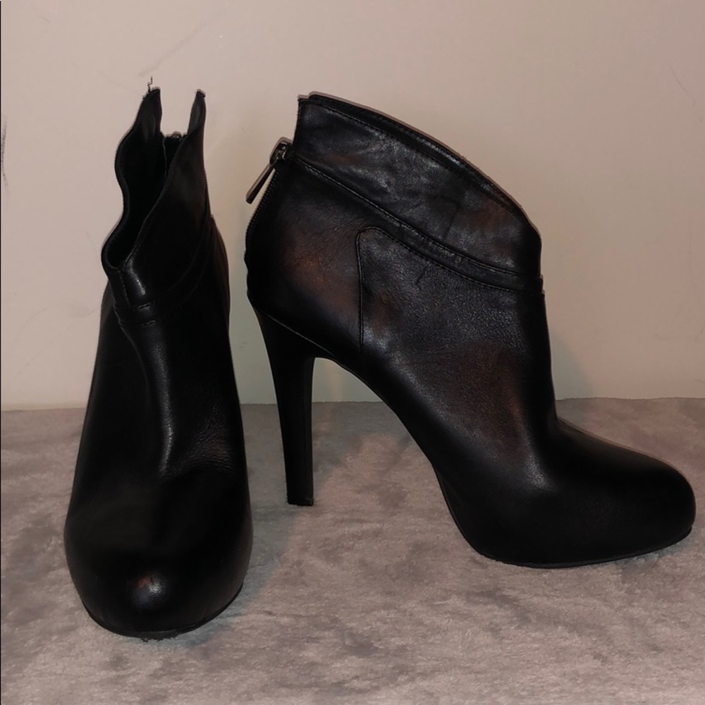 Jessica Simpson Black Booties Size 6.5